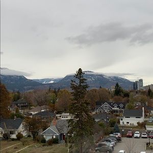 Meet your Posher, Deborah